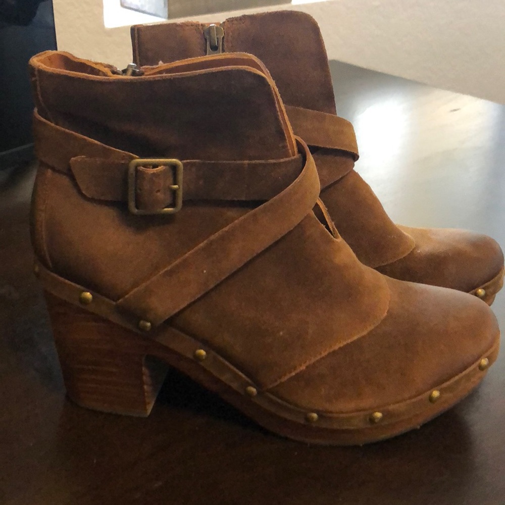Cute Kork-Ease booties New no box